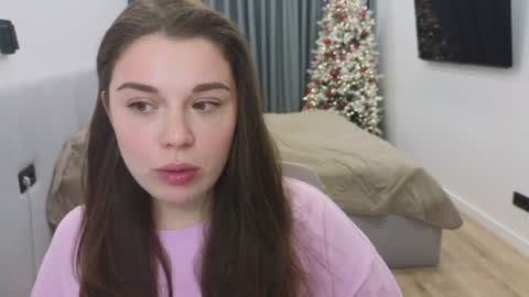 Snapshot of tutti_frutti_ chatting on December 29, 9:09 pm Ariana online show from December 29, 9:09 pm