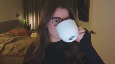 Ariana online show from November 17, 7:27 pm