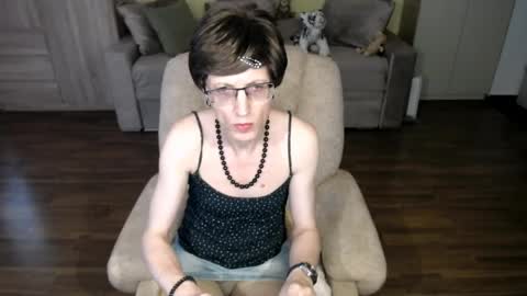 Clementine online show from May 26, 12:44 pm