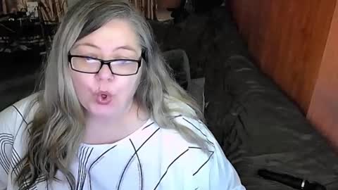 Lana online show from March 3, 8:16 am