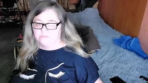 Lana online show from March 4, 8:57 am