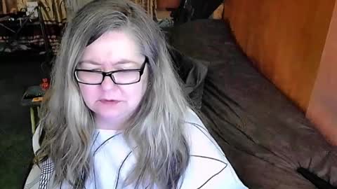 Lana online show from March 3, 4:15 pm