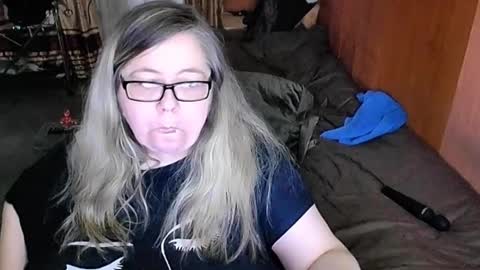 Lana online show from March 5, 9:05 am