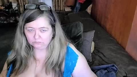 Lana online show from March 12, 8:30 am