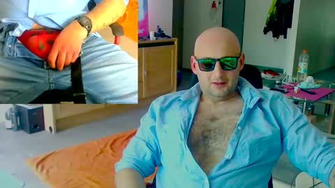 twardyidlugi online show from March 9, 1:37 pm