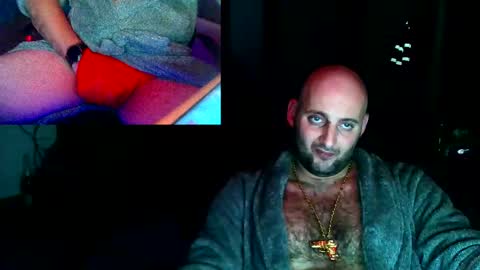 twardyidlugi online show from December 25, 11:10 pm