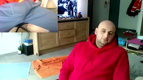 twardyidlugi online show from December 22, 12:49 pm