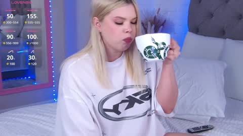 Hallie online show from February 1, 8:29 am