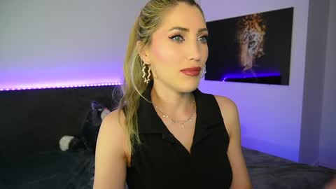 MayCarrey online show from January 2, 9:39 pm