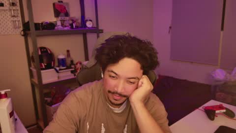 iwasD3nse online show from December 26, 3:49 am