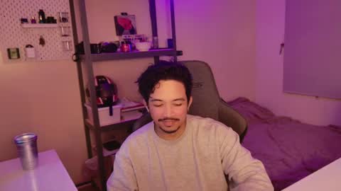 iwasD3nse online show from December 11, 3:24 am