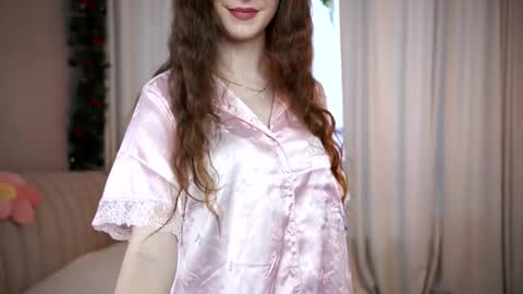 Amelie online show from February 11, 1:48 pm