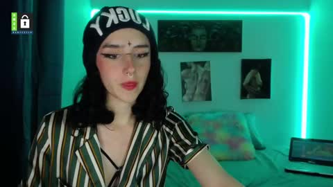 Snapshot of twinflamesxx chatting on March 4, 2:27 am TwinFlamesXX online show from March 4, 2:27 am