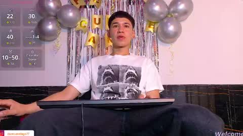 Mr Daren online show from May 6, 6:03 pm
