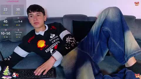 Mr Daren online show from December 3, 7:14 pm