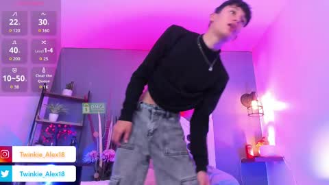 T W I N  K I E     A L E X online show from March 3, 9:26 pm