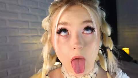 twinklefluff online show from October 10, 4:35 pm