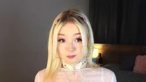 twinklefluff online show from October 28, 4:30 pm