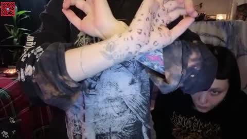 Sin and Skin online show from February 15, 8:07 pm