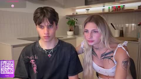 Molly and Nick online show from December 3, 7:03 pm