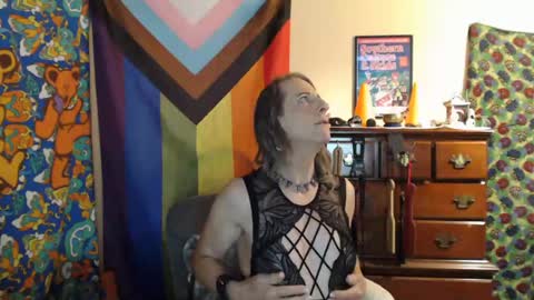 twocumkerry online show from June 18, 9:14 am