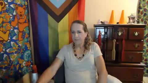 twocumkerry online show from October 18, 7:12 am