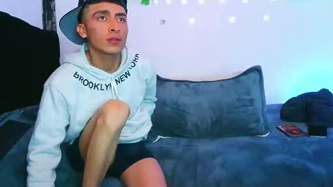twoguysshohot online show from September 21, 2:04 am