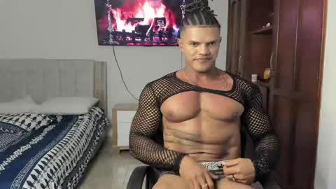 Yorquis Guzman online show from October 4, 9:01 pm