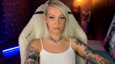 Miley online show from February 5, 12:31 pm