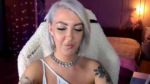 Miley online show from March 12, 6:22 pm