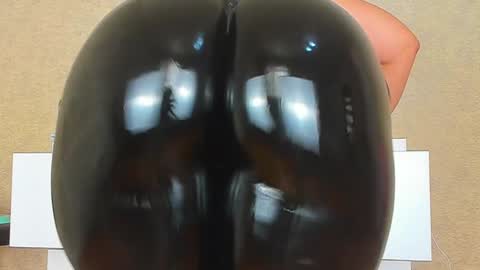 tykita online show from November 17, 8:17 am