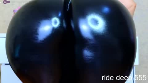 tykita online show from March 5, 8:45 am