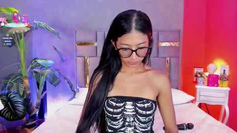 tyla_ks online show from March 21, 7:18 pm