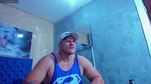 Tyleer Scot online show from May 6, 10:49 pm