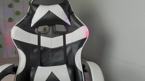 Tyler Garcia  online show from February 11, 8:15 am