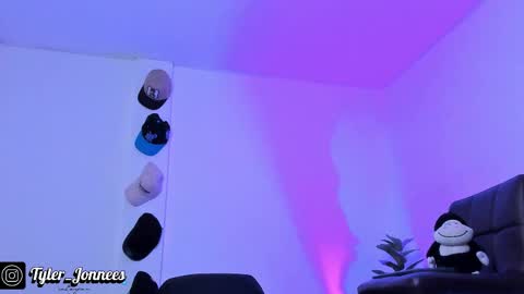 Tyler online show from October 11, 7:17 pm