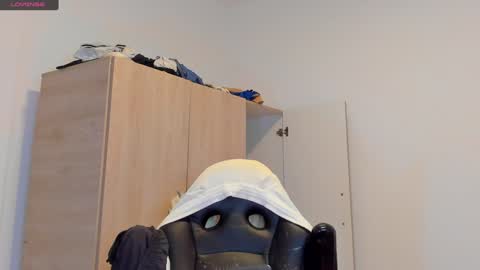     online show from January 5, 9:25 pm