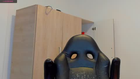     online show from January 23, 12:30 pm