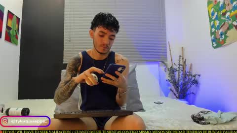 tylergiuseppe_ online show from February 14, 10:47 pm