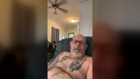 tyranttaz online show from August 6, 9:24 pm