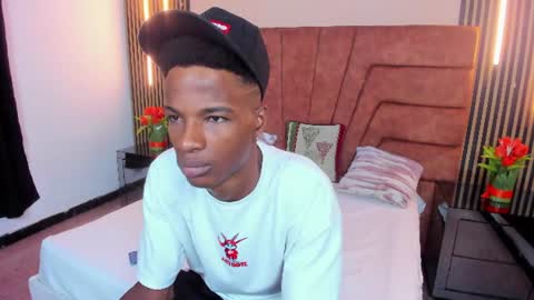 tyson_reed online show from June 19, 11:49 am
