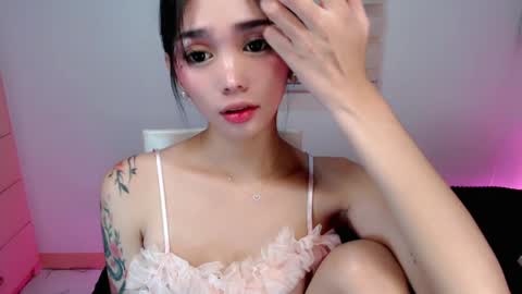 urbbgirl alliah online show from May 6, 4:29 am