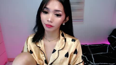 urbbgirl alliah online show from May 25, 8:48 pm