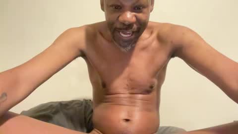 Snapshot of uglydudefucks chatting on February 22, 9:34 am letscam2cam bbc cockring big cock online show from February 22, 9:34 am