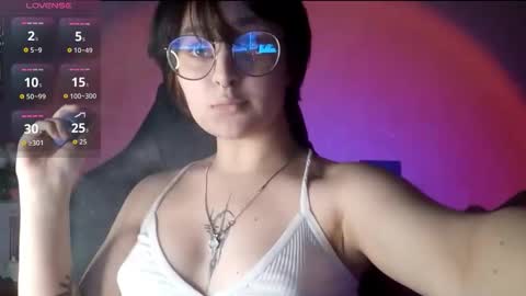 Vickie online show from October 27, 4:51 pm