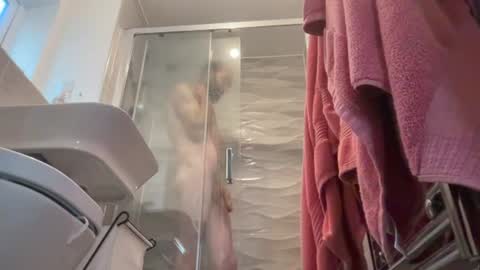 UK Hung online show from July 27, 5:38 am