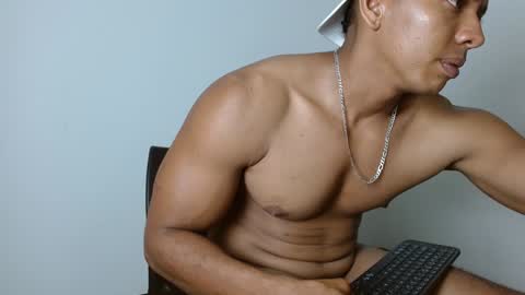 Snapshot of ulisess15 chatting on January 3, 6:01 am Felipe model independent online show from January 3, 6:01 am