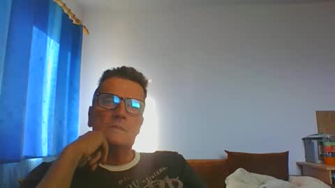 ulmeni4 online show from May 28, 3:32 pm