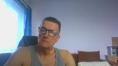 ulmeni4 online show from February 12, 7:23 am