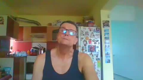 ulmeni7 online show from February 8, 9:35 am